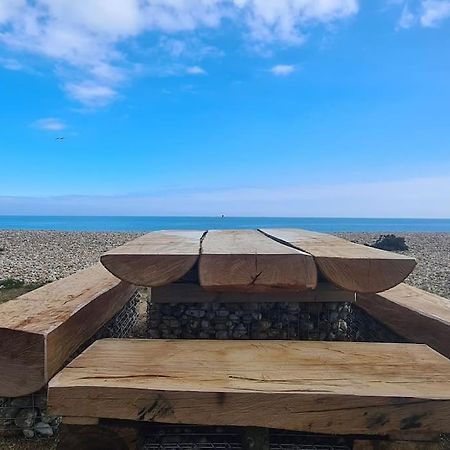 Wow I'M Living On The Beach. Luxury 4 Bed Sleeps 8 Pagham Dış mekan fotoğraf