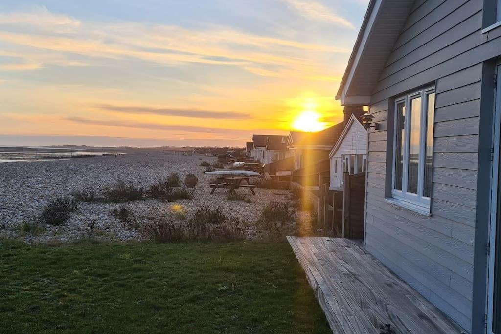 Wow I'M Living On The Beach. Luxury 4 Bed Sleeps 8 Pagham Dış mekan fotoğraf