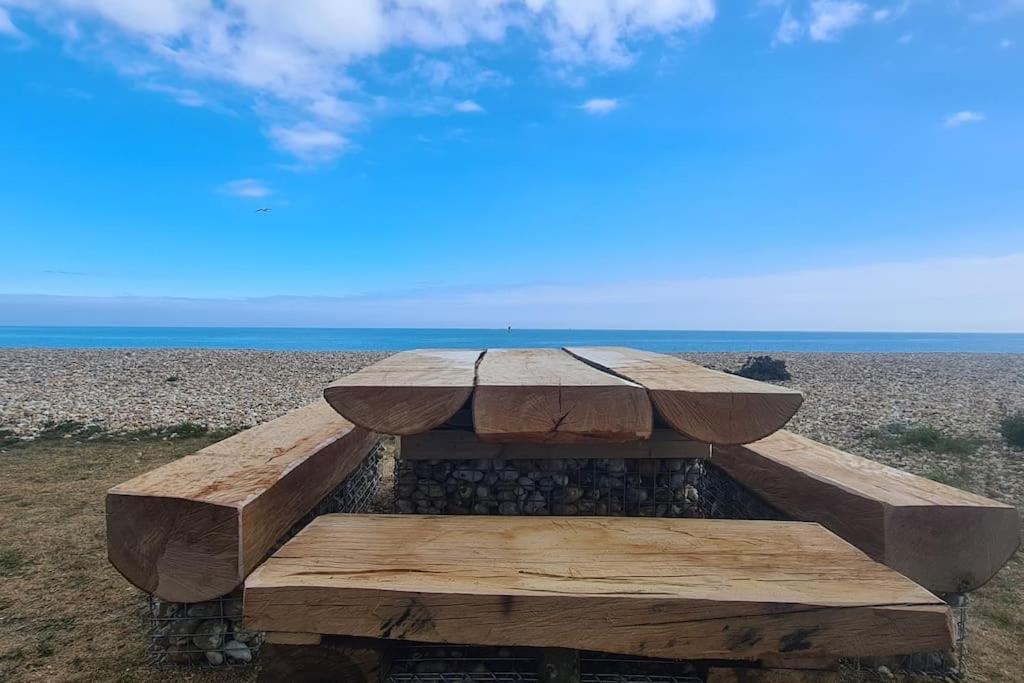 Wow I'M Living On The Beach. Luxury 4 Bed Sleeps 8 Pagham Dış mekan fotoğraf